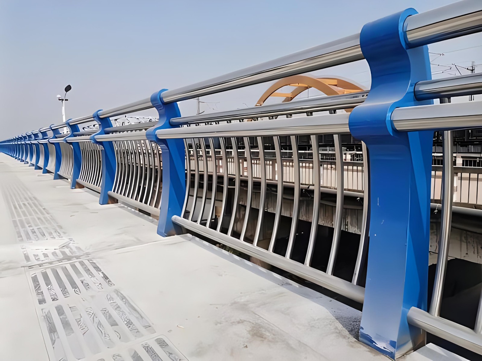 安庆不锈钢复合管护栏制造工艺要求及其重要性